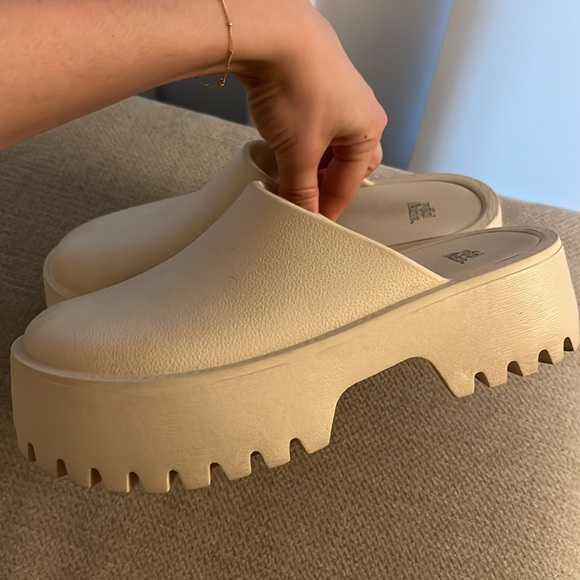 wild fable Shoes - Wild Fable Brooke Mule Clogs Beige